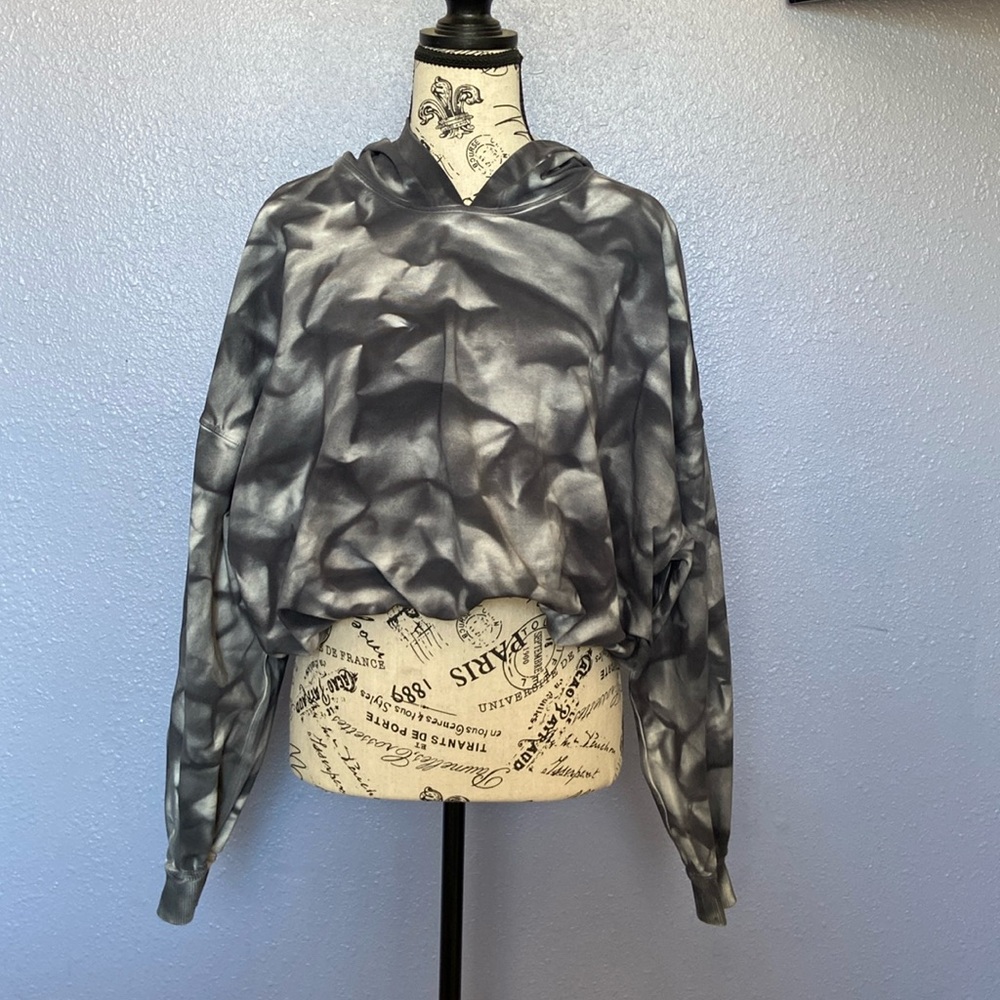 LuluLemon cropped tie dyed hoodie